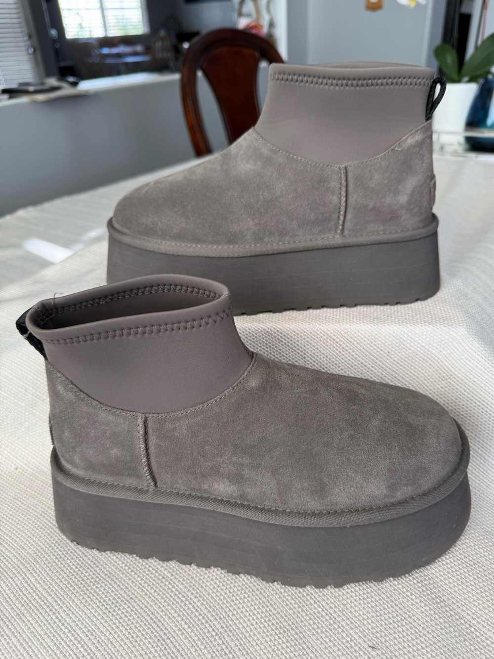 Ugg classic mini dipper platform boots